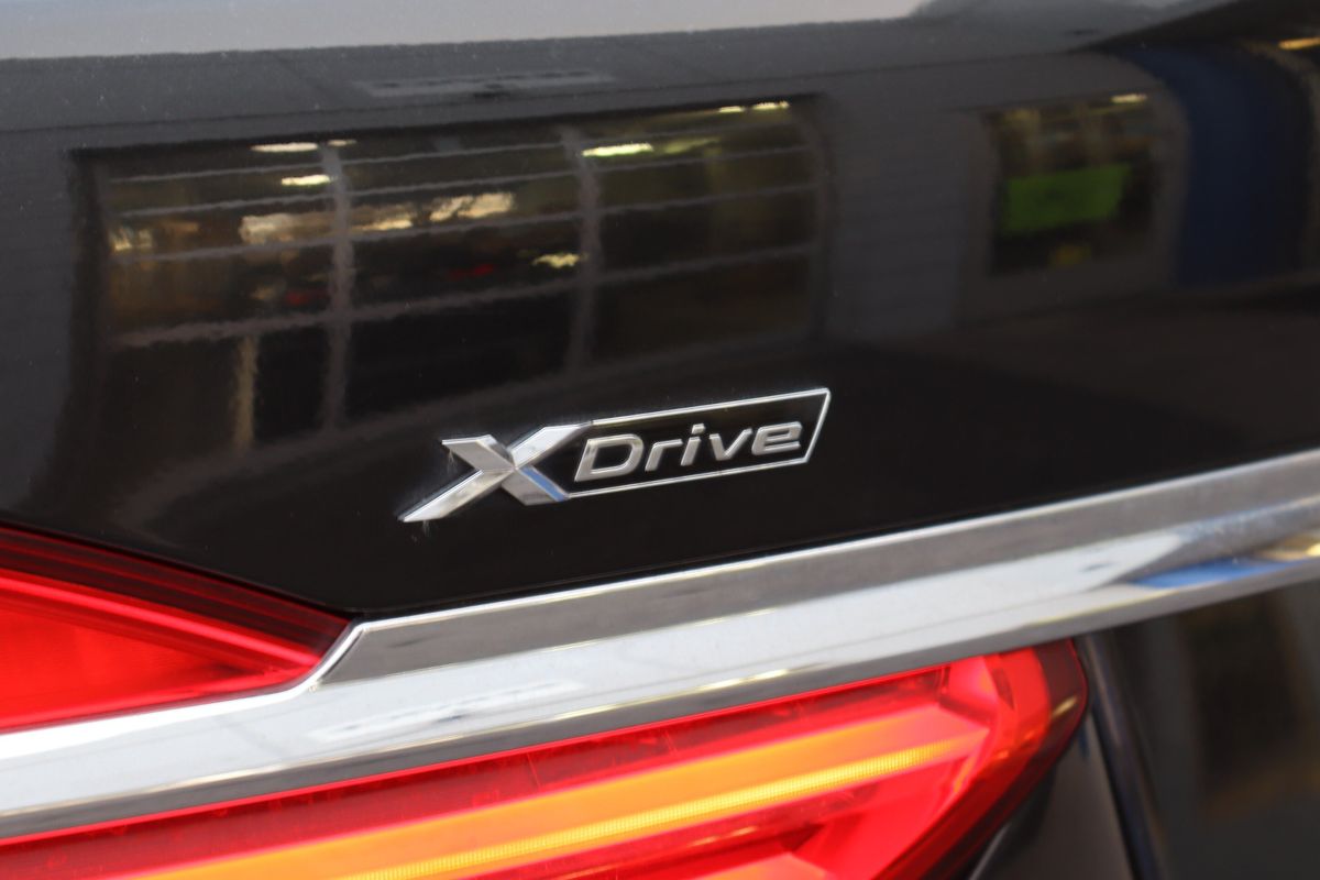 2019 BMW 740i xDrive