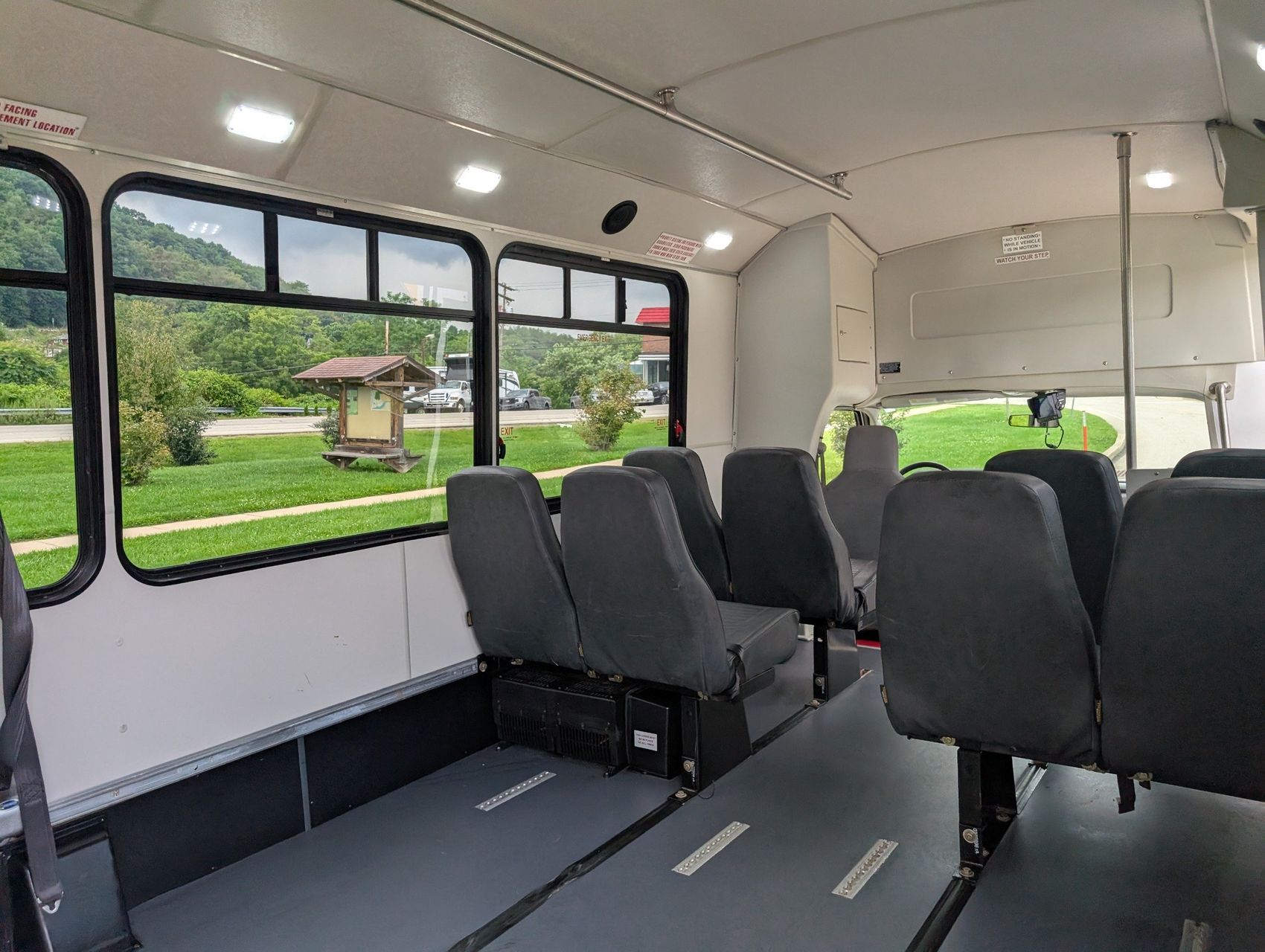 2016 Ford E-350 25