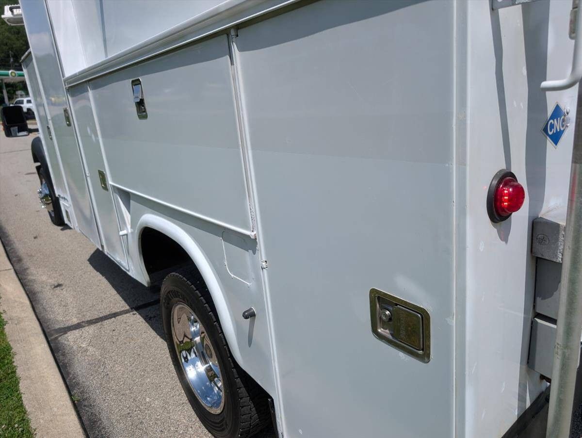 2011 Ford F-550 Super Duty 66