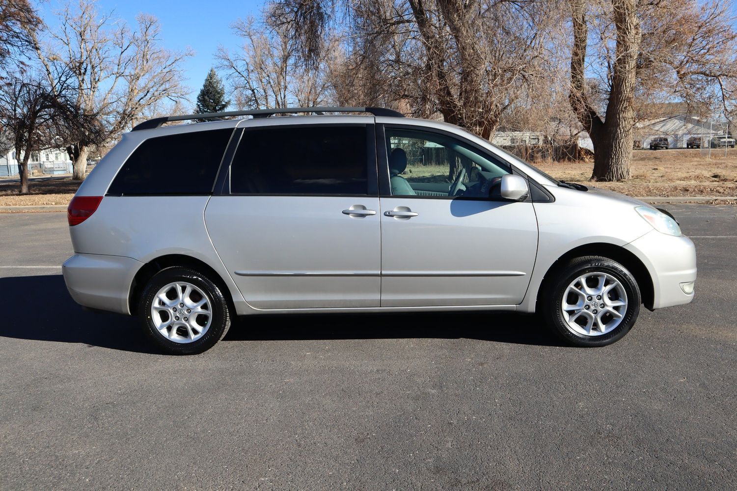 2004 Toyota Sienna XLE 7 Passenger | Victory Motors of Colorado