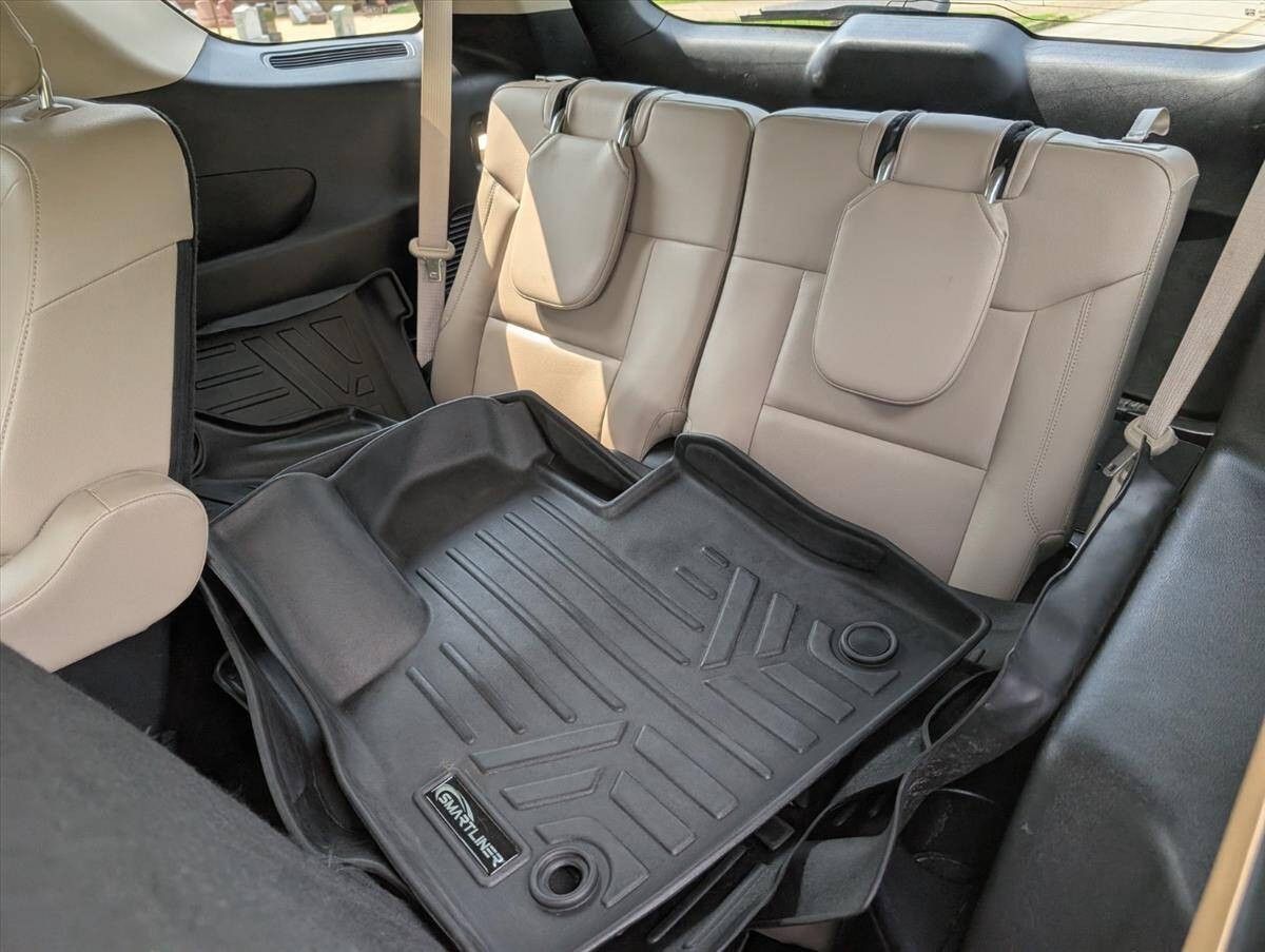 2020 Ford Explorer Hybrid Limited photo 32