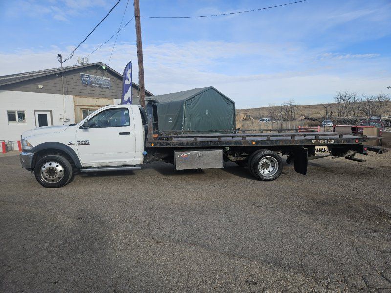 2016 Ram 5500 Tradesman SLT photo 2