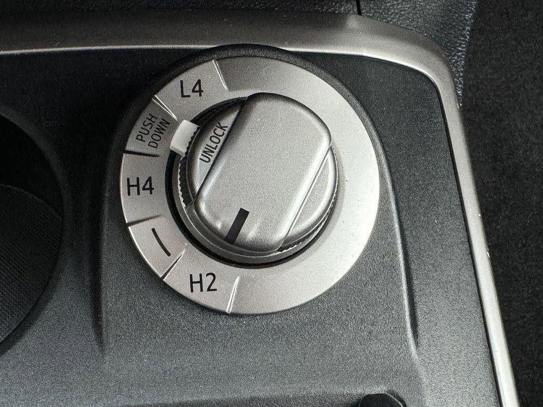 2017 Toyota 4Runner SR5 Premium photo 13