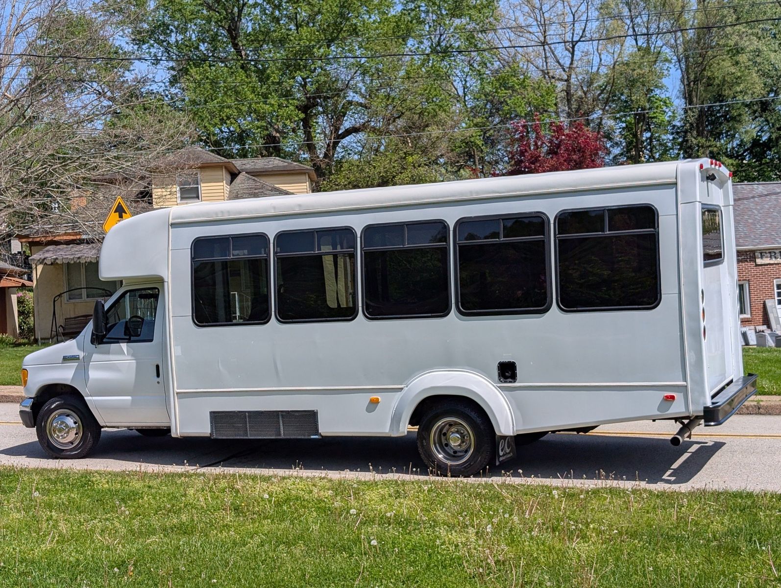 2007 Ford E-450 Cutaway 130