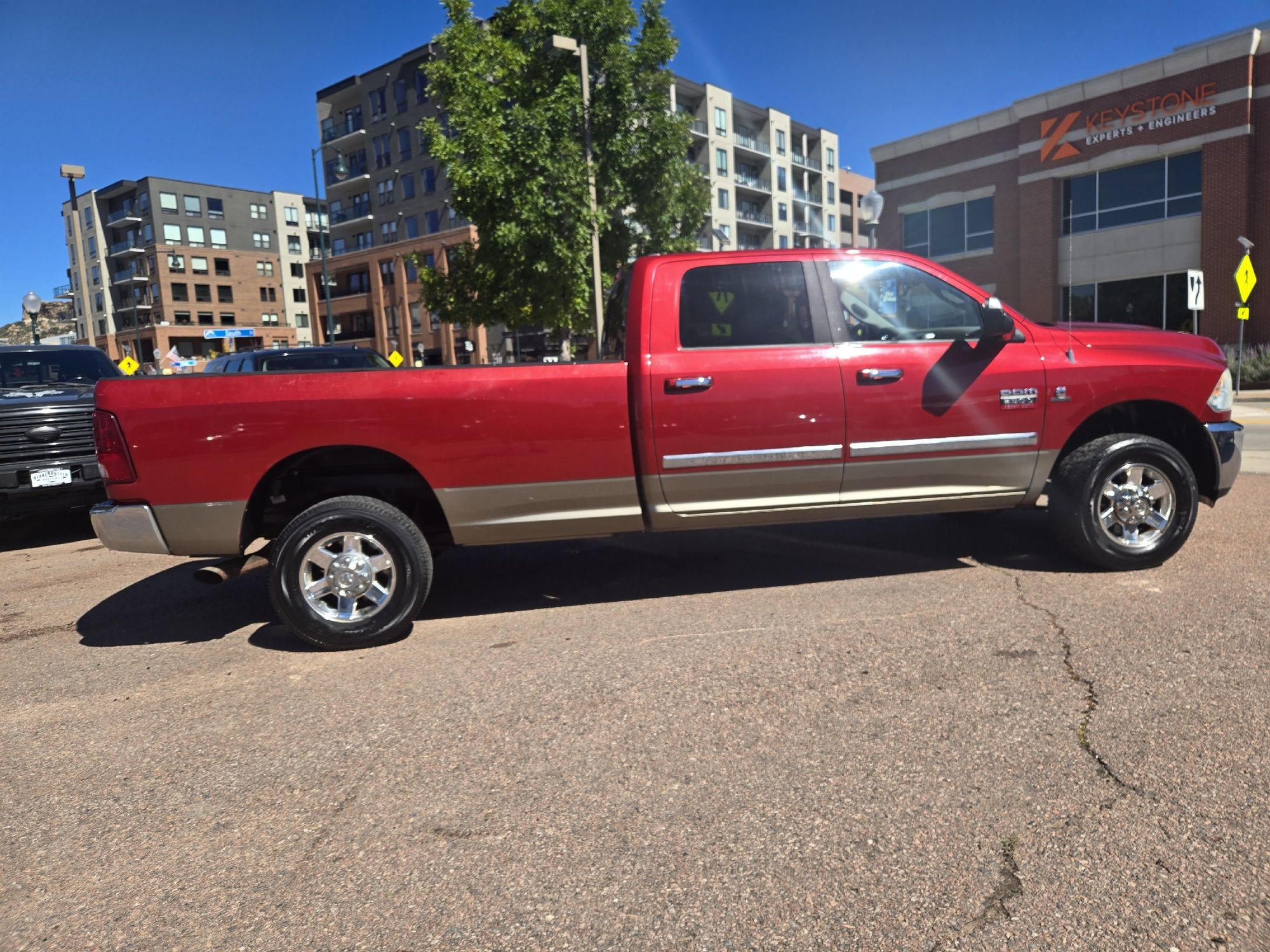 2010 Dodge Ram SLT photo 9