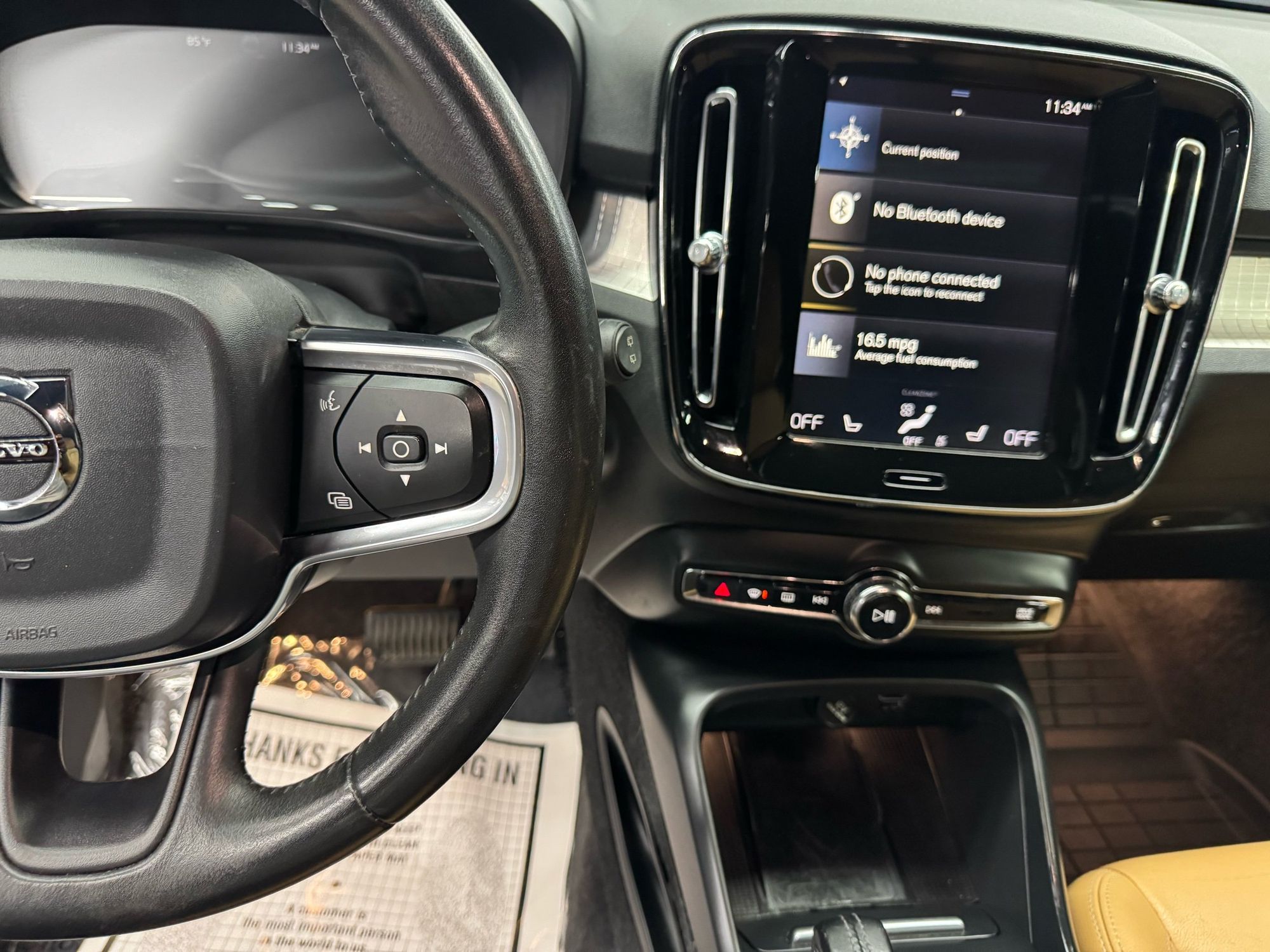 2019 Volvo XC40 T5 Momentum photo 24