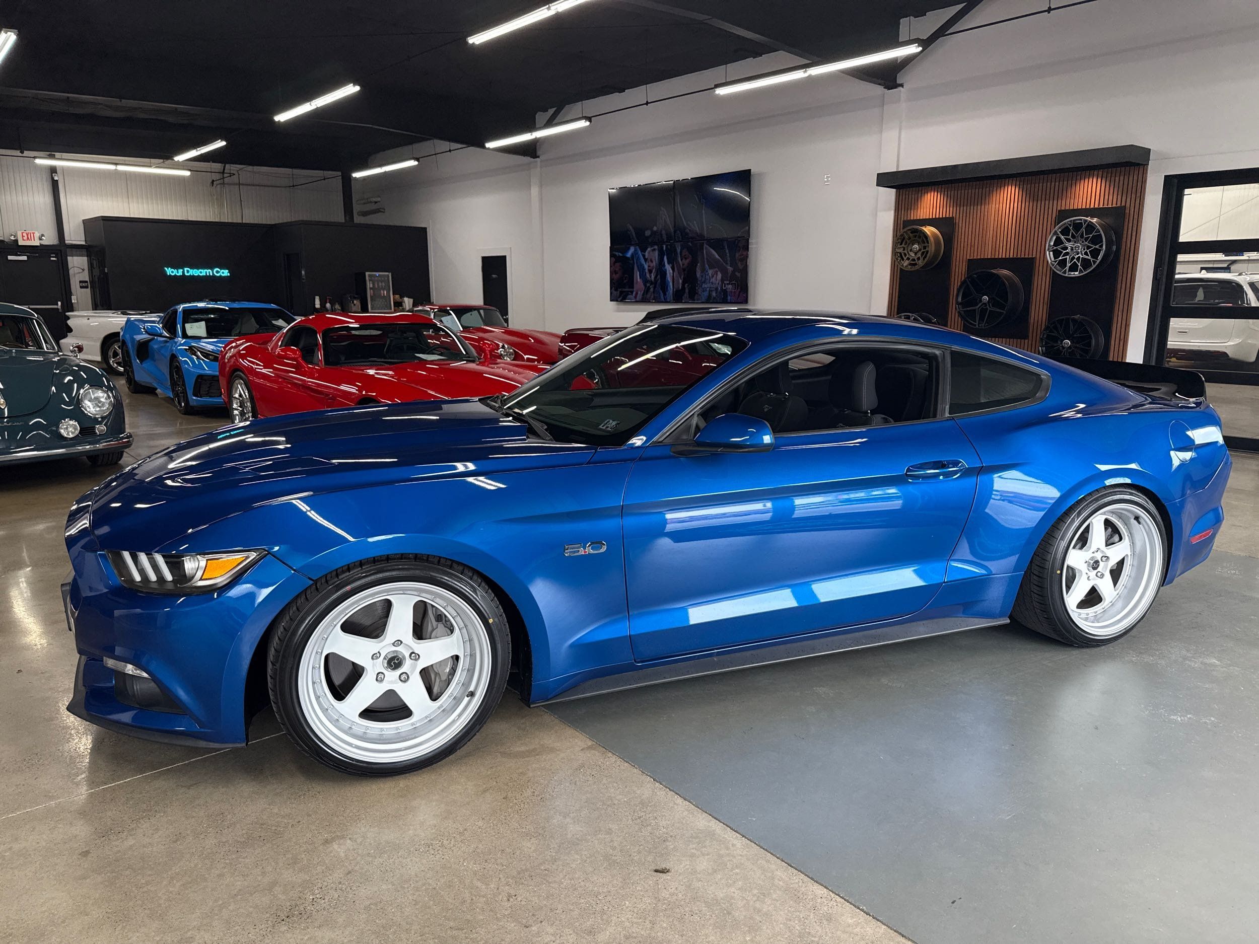 2017 Ford Mustang GT photo 3
