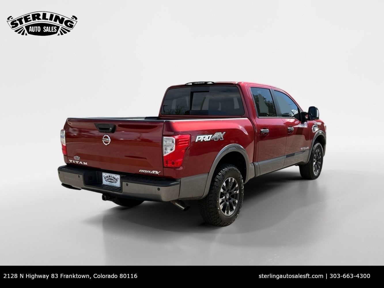 2017 Nissan Titan PRO-4X photo 4