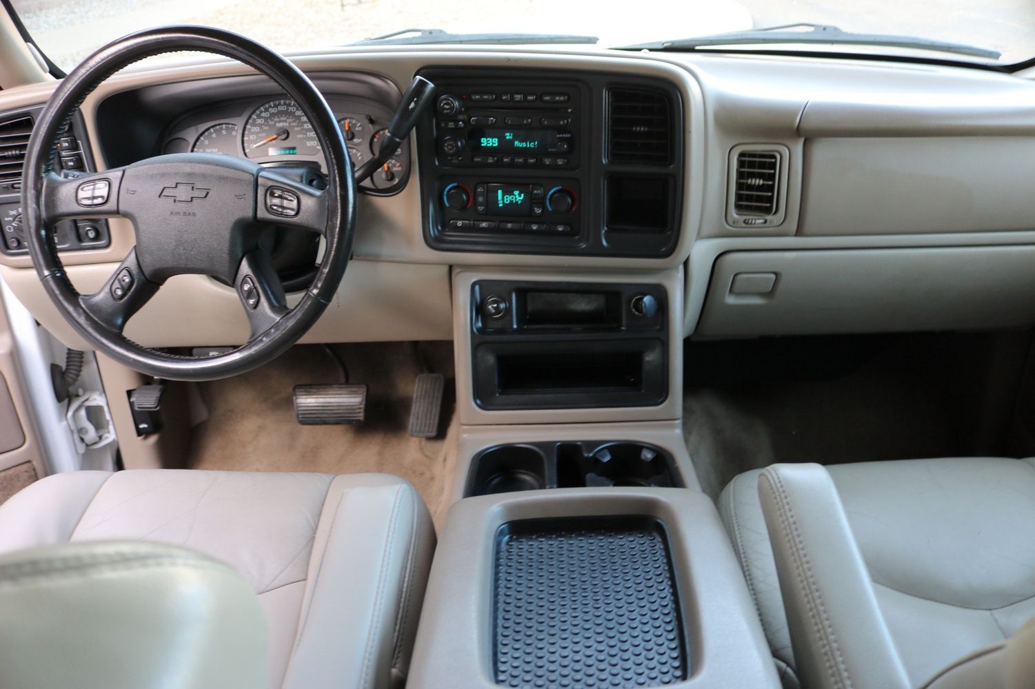 2004 Chevrolet Tahoe Z71 | Victory Motors of Colorado