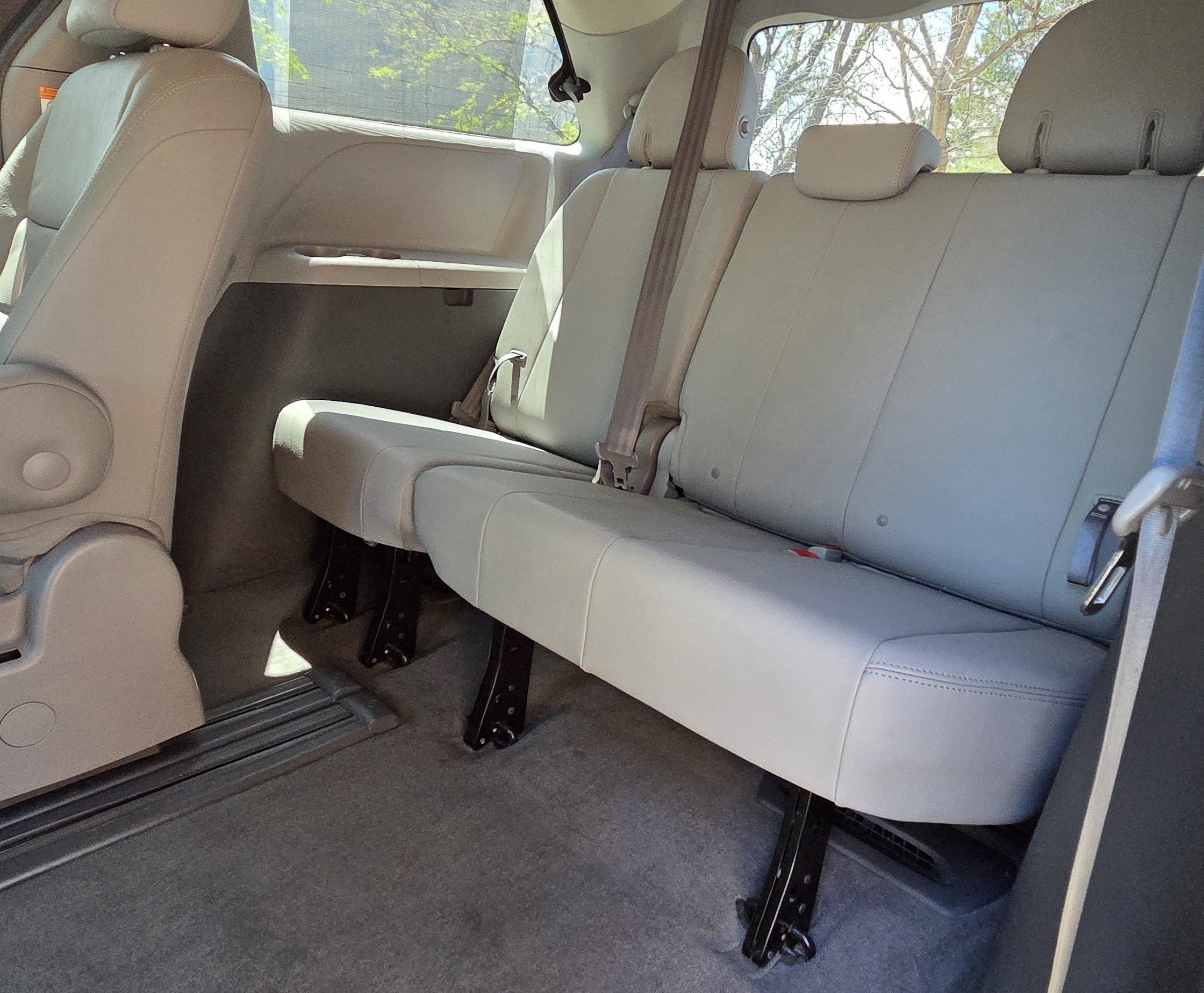 2018 Toyota Sienna XLE - Photo 15