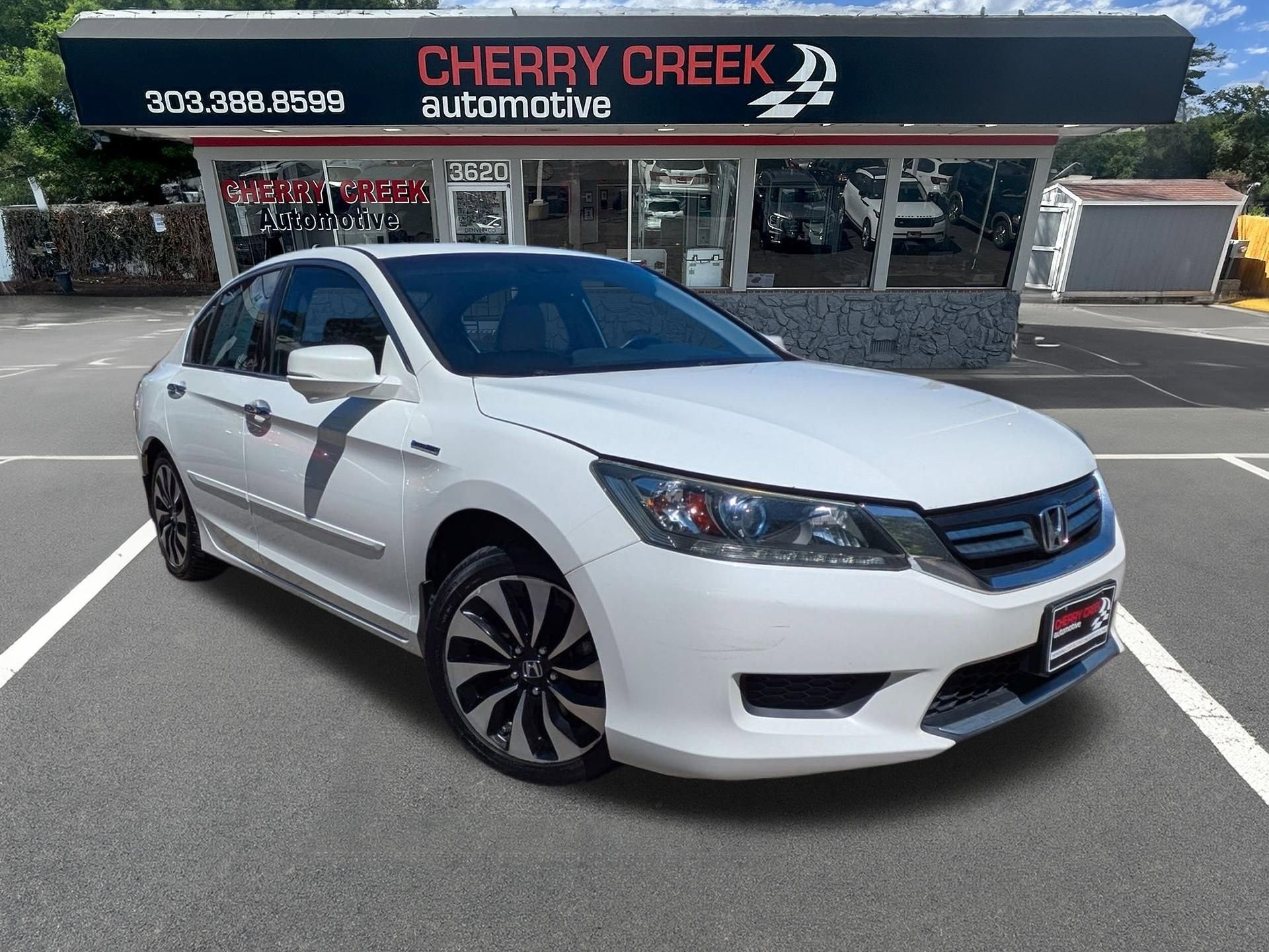2015 Honda Accord Hybrid EX-L's photo