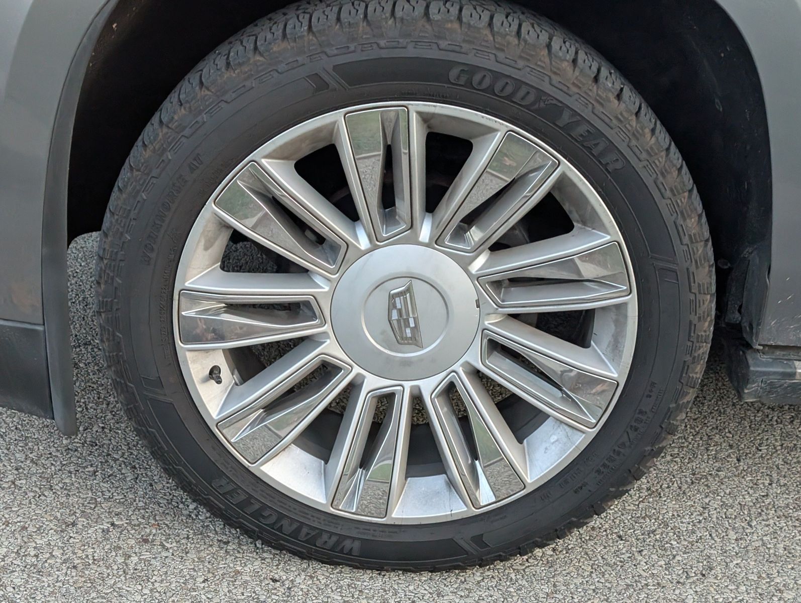 2019 Cadillac Escalade ESV 19