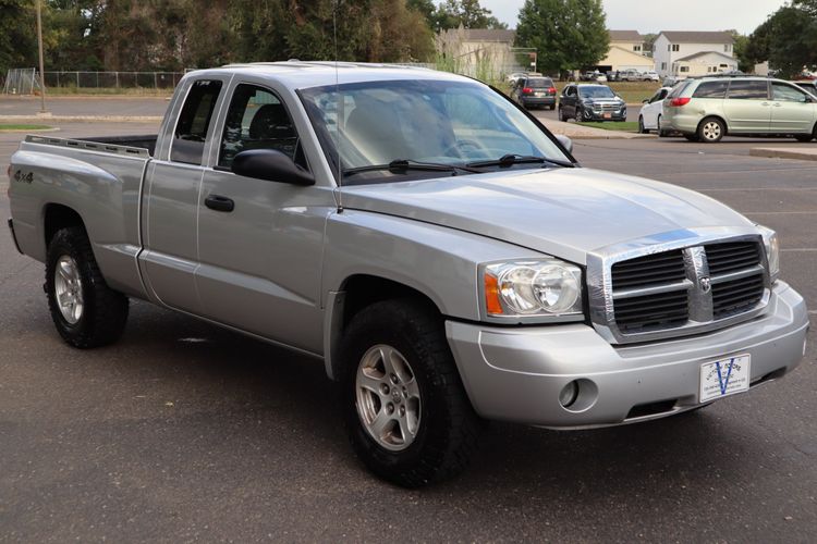 2006 Dodge Dakota SLT | Victory Motors of Colorado