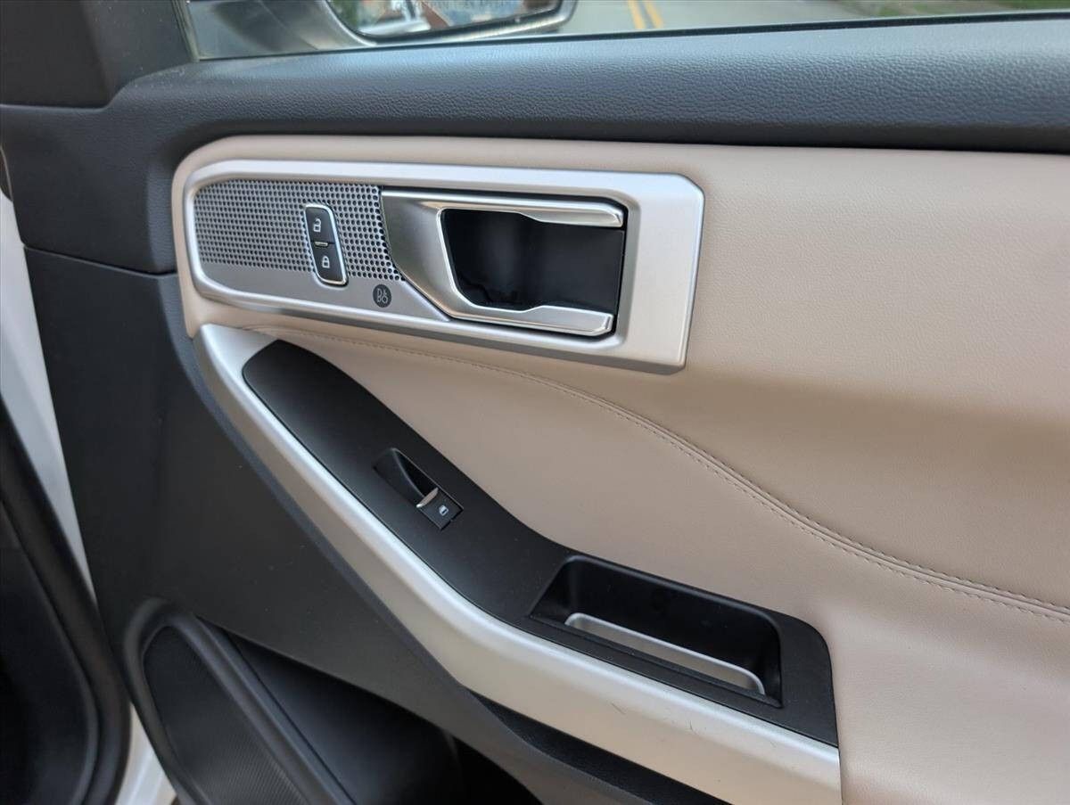 2020 Ford Explorer Hybrid Limited photo 47