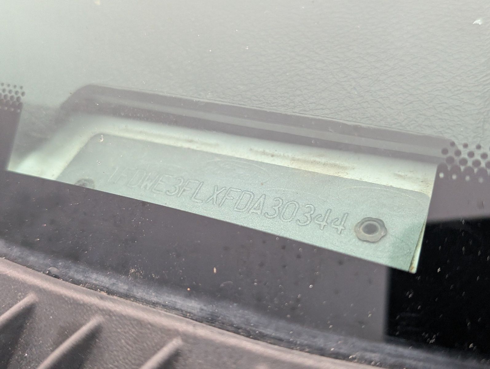 2015 Ford E-Series 51