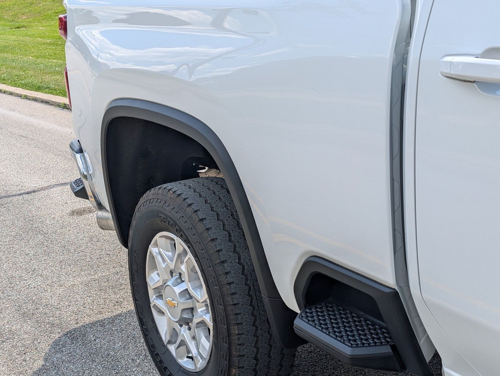 2025 Chevrolet Silverado 2500HD 16