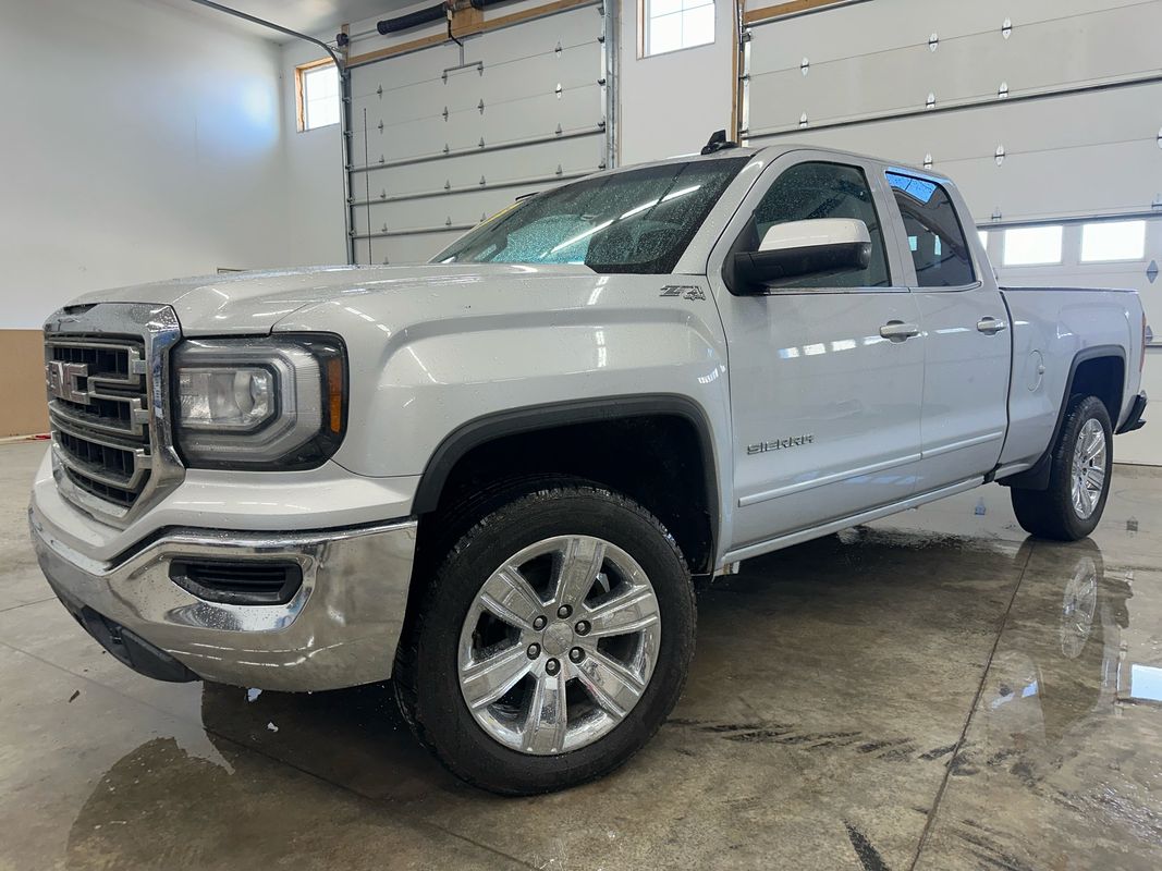 2018 GMC Sierra 1500 SLE's photo