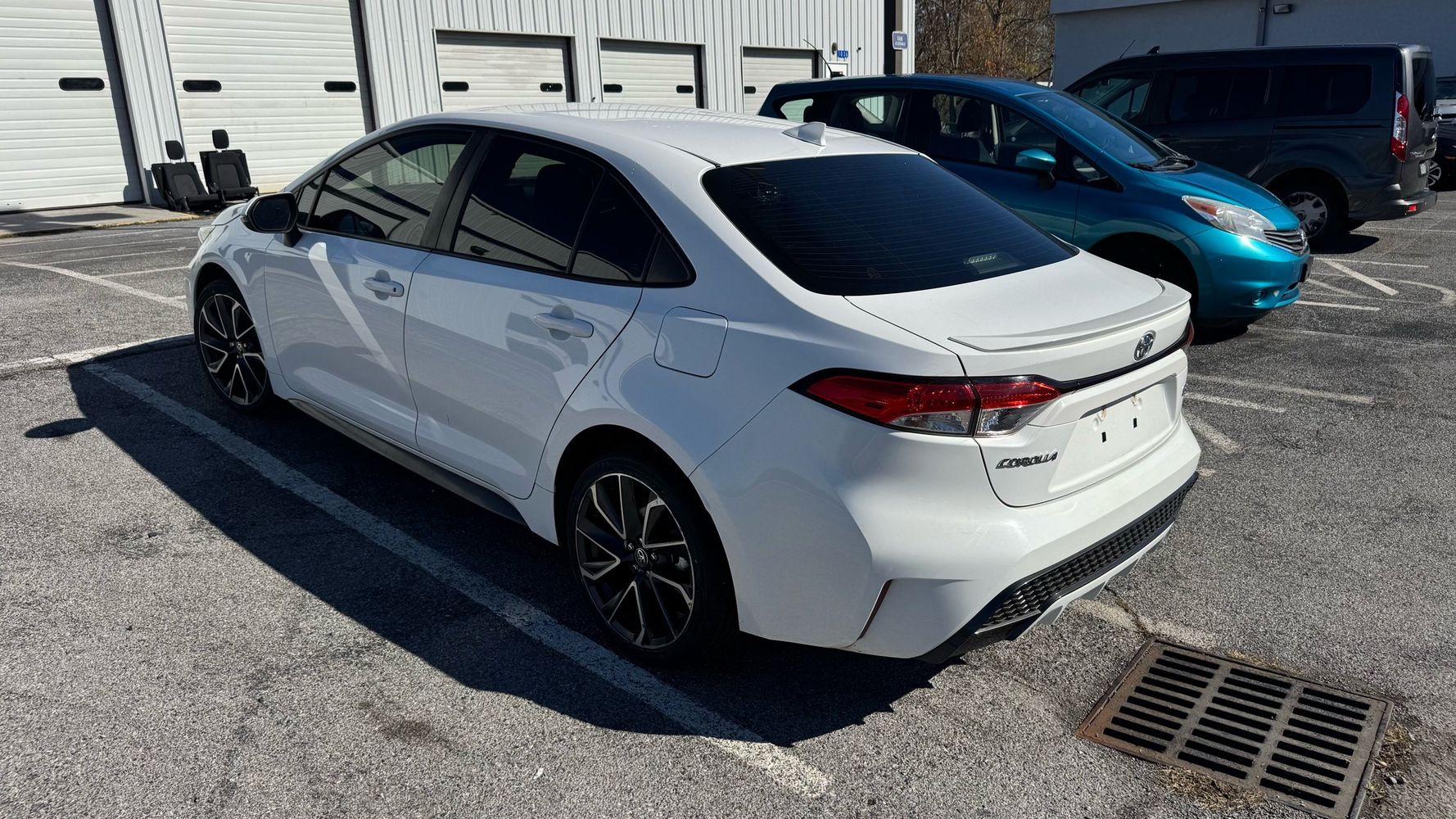 2020 Toyota Corolla SE photo 3