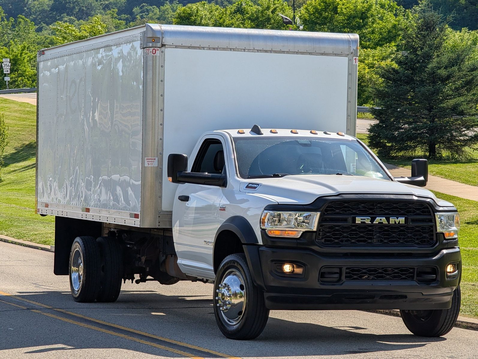 2022 Ram 4500 16' Box Truck 86
