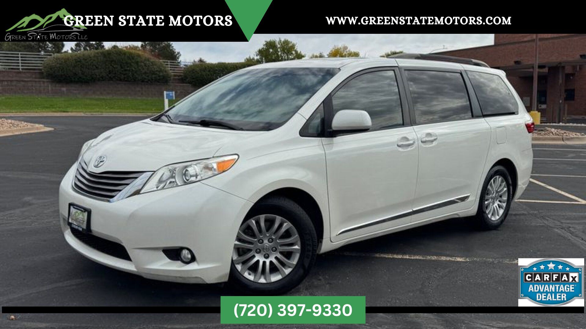 2017 Toyota Sienna XLE's photo