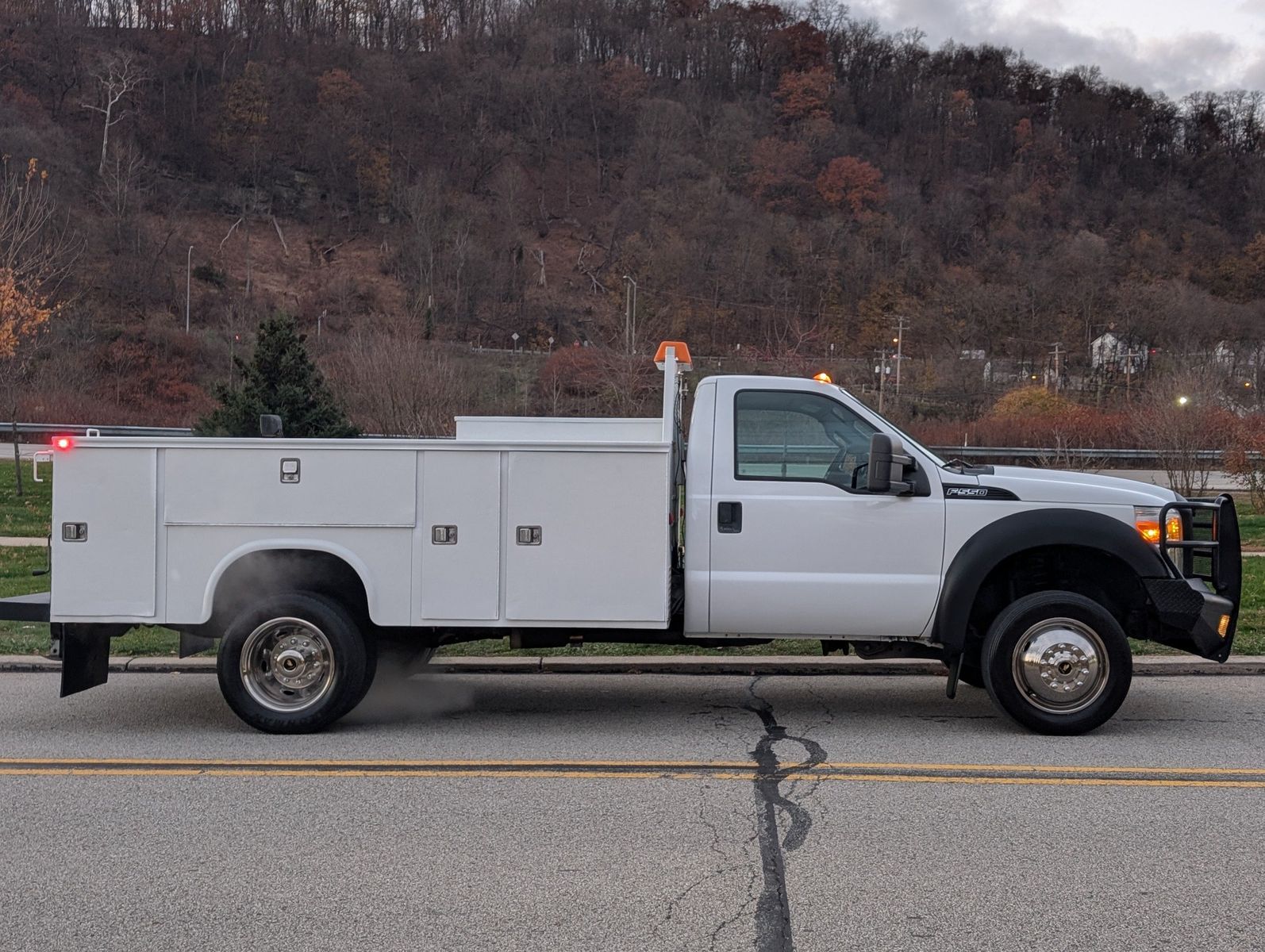 2012 Ford F-550 Super Duty 6