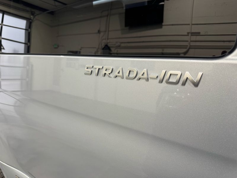 2027 Strada-ion