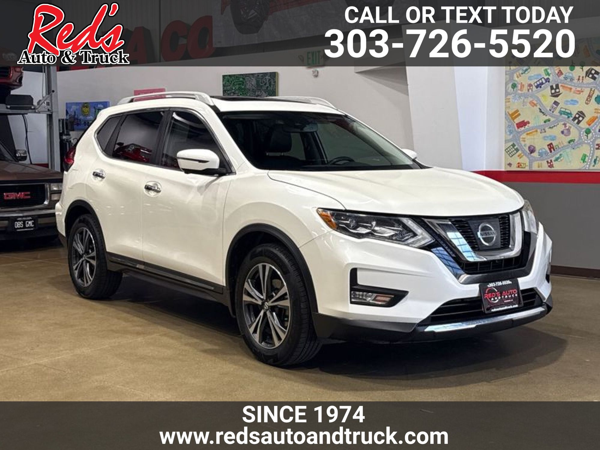 2017 Nissan Rogue SL FWD's photo