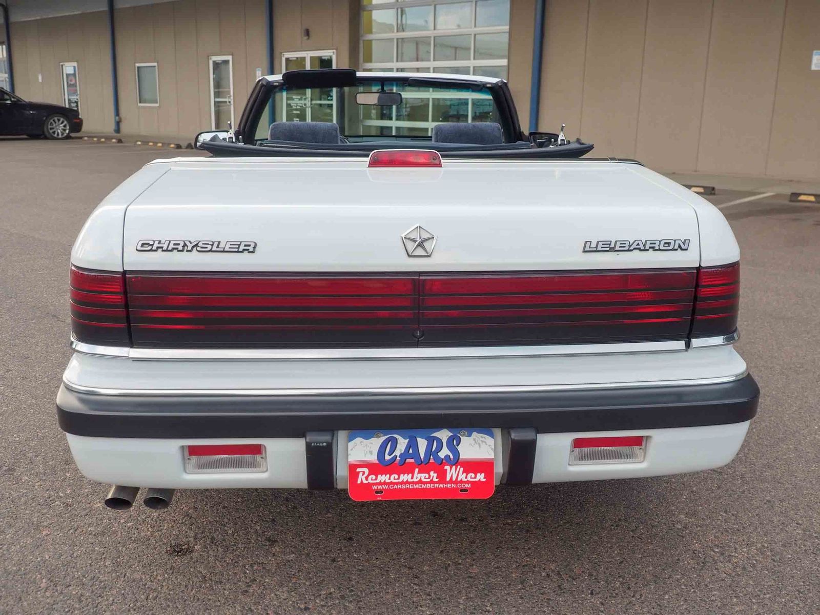 1990 Chrysler Le Baron 23