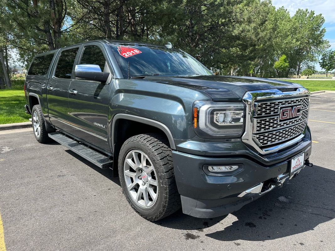 2018 GMC Sierra 4WD Crew Cab Short Box's photo