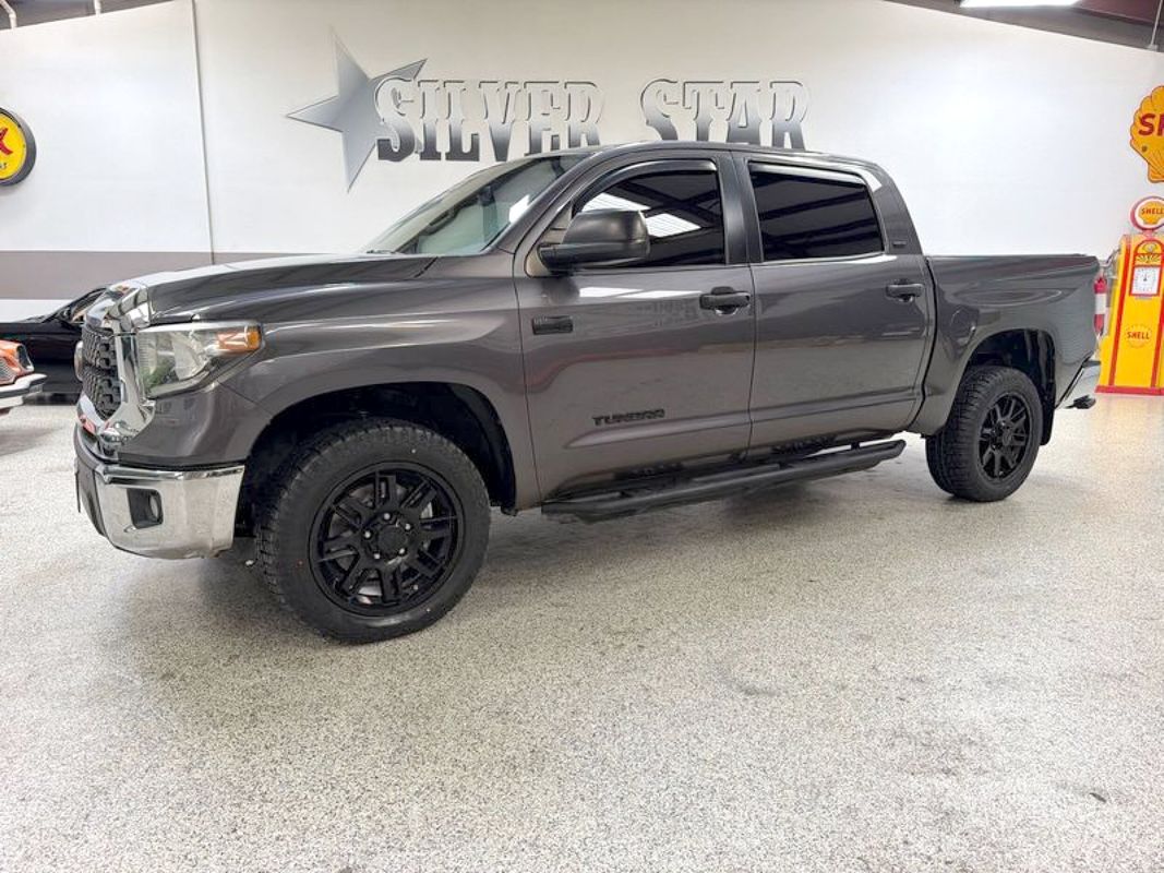 2021 Toyota Tundra SR5 grade
