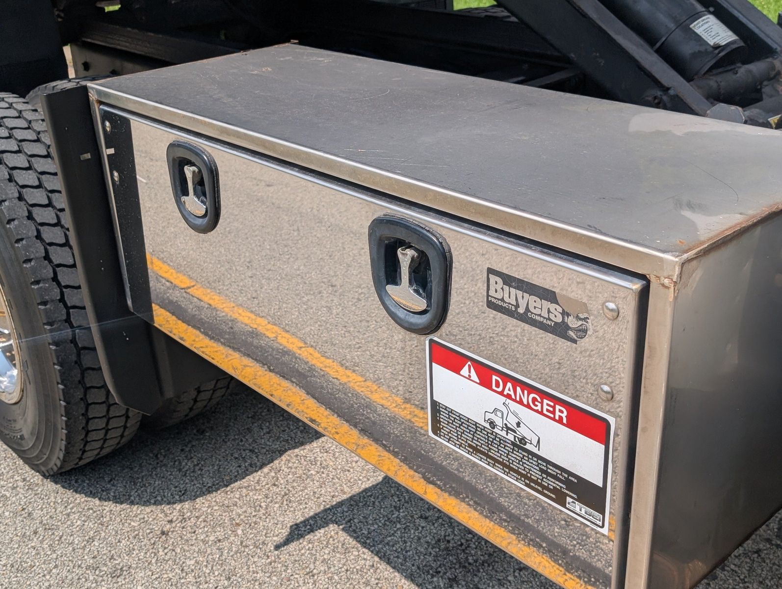 2015 Ford F-750 26