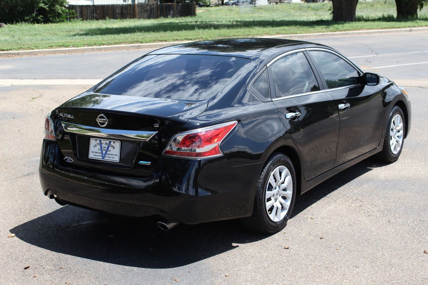 2014 Nissan Altima 2.5 S | Victory Motors of Colorado