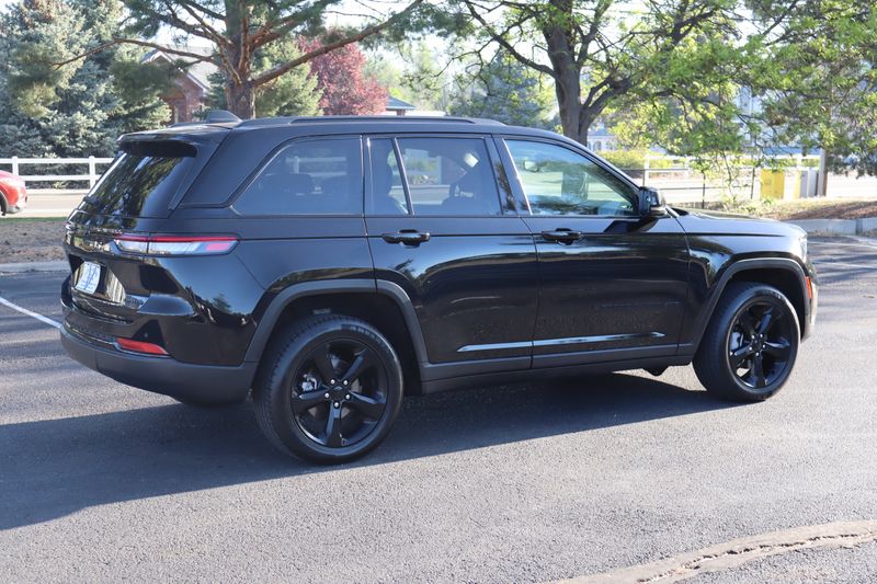 2023 Jeep Grand Cherokee Limited 4x4 | Victory Motors of Colorado