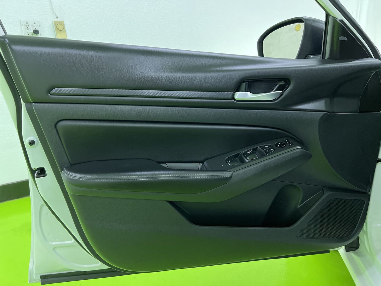 2025 Nissan Altima SV - Photo 15