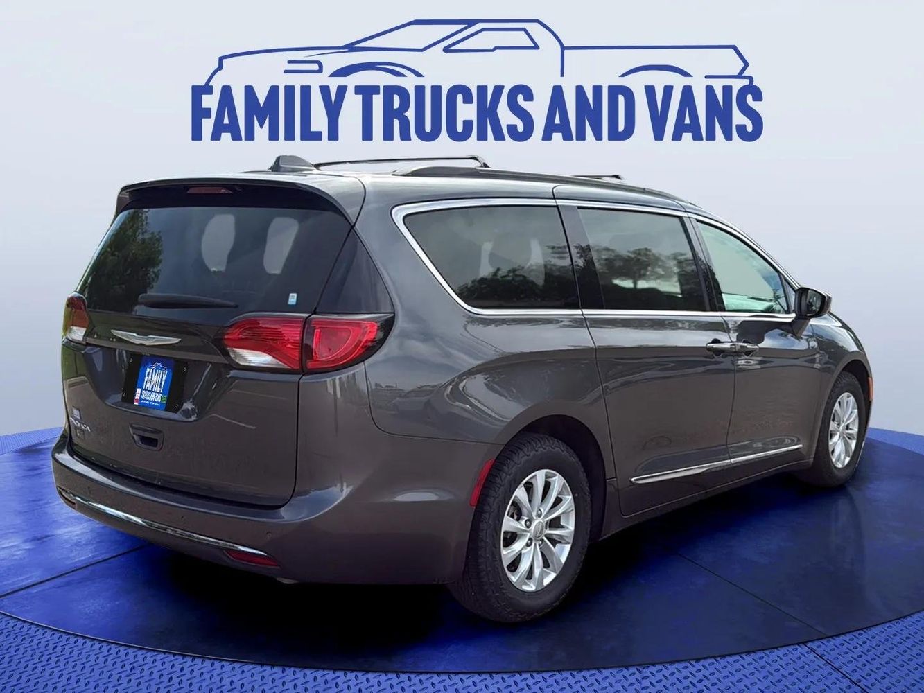 2017 Chrysler Pacifica Touring L photo 5