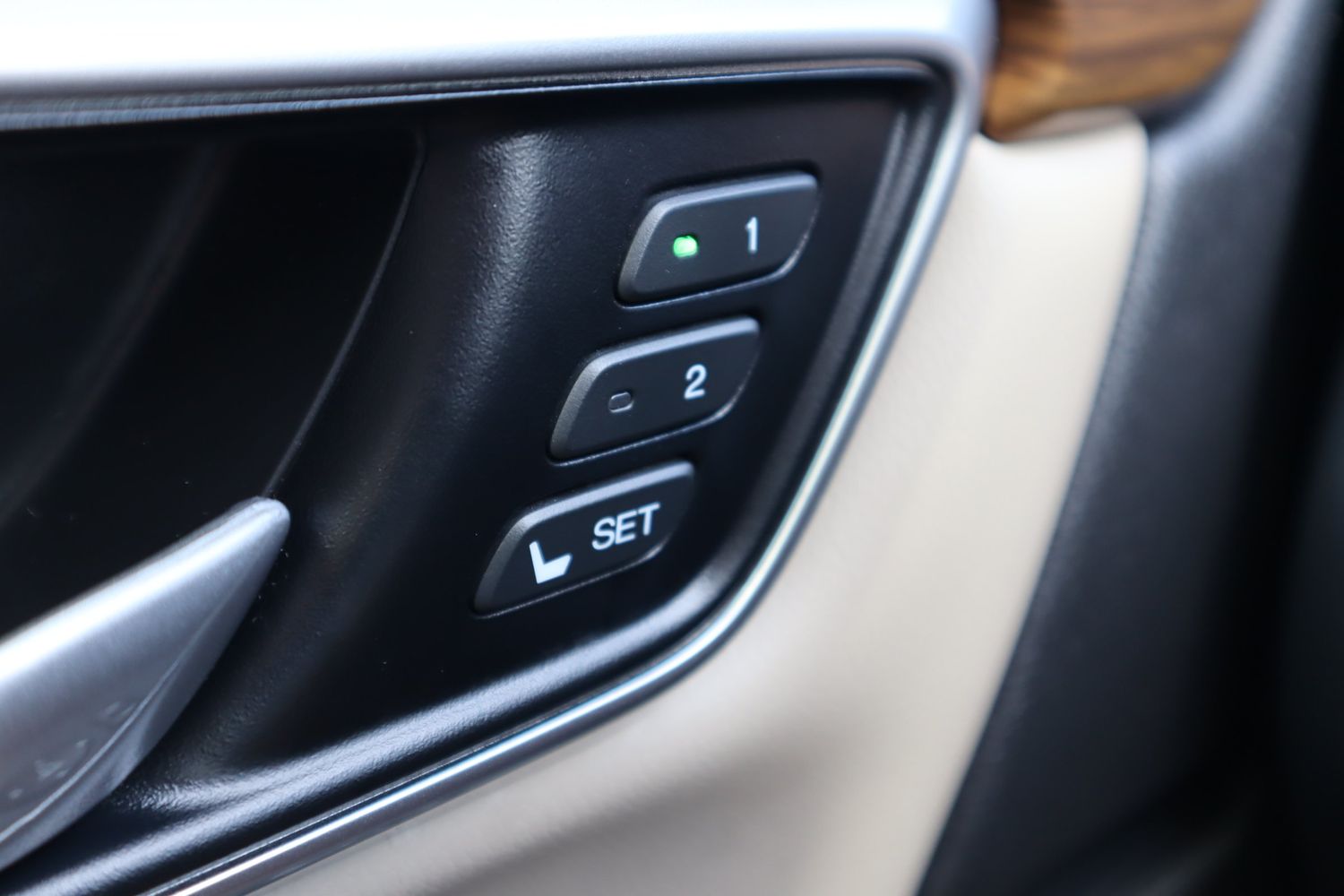 2022 Honda CR-V Hybrid Touring photo 27
