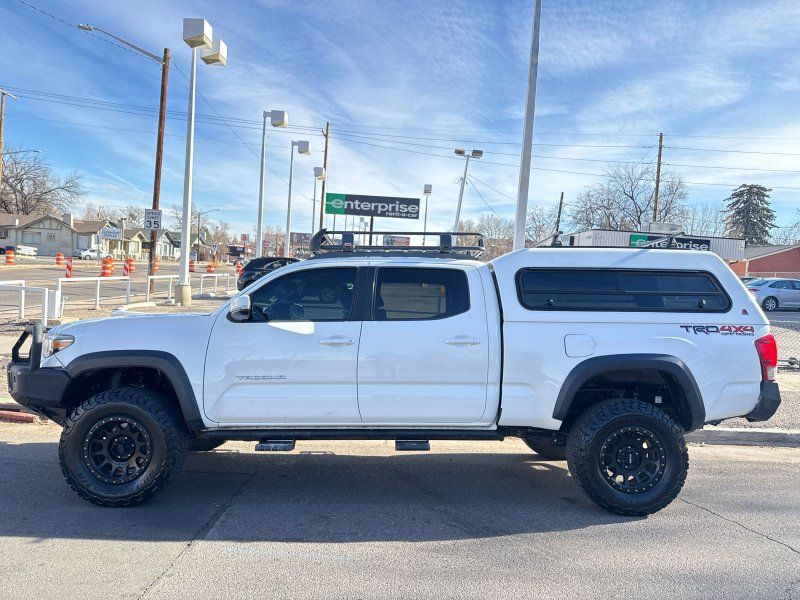 2016 Toyota Tacoma SR5 TRD Sport photo 3