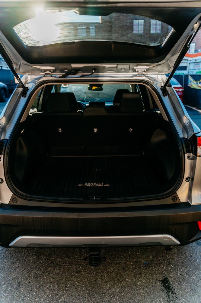 2023 Toyota Corolla Cross LE photo 4