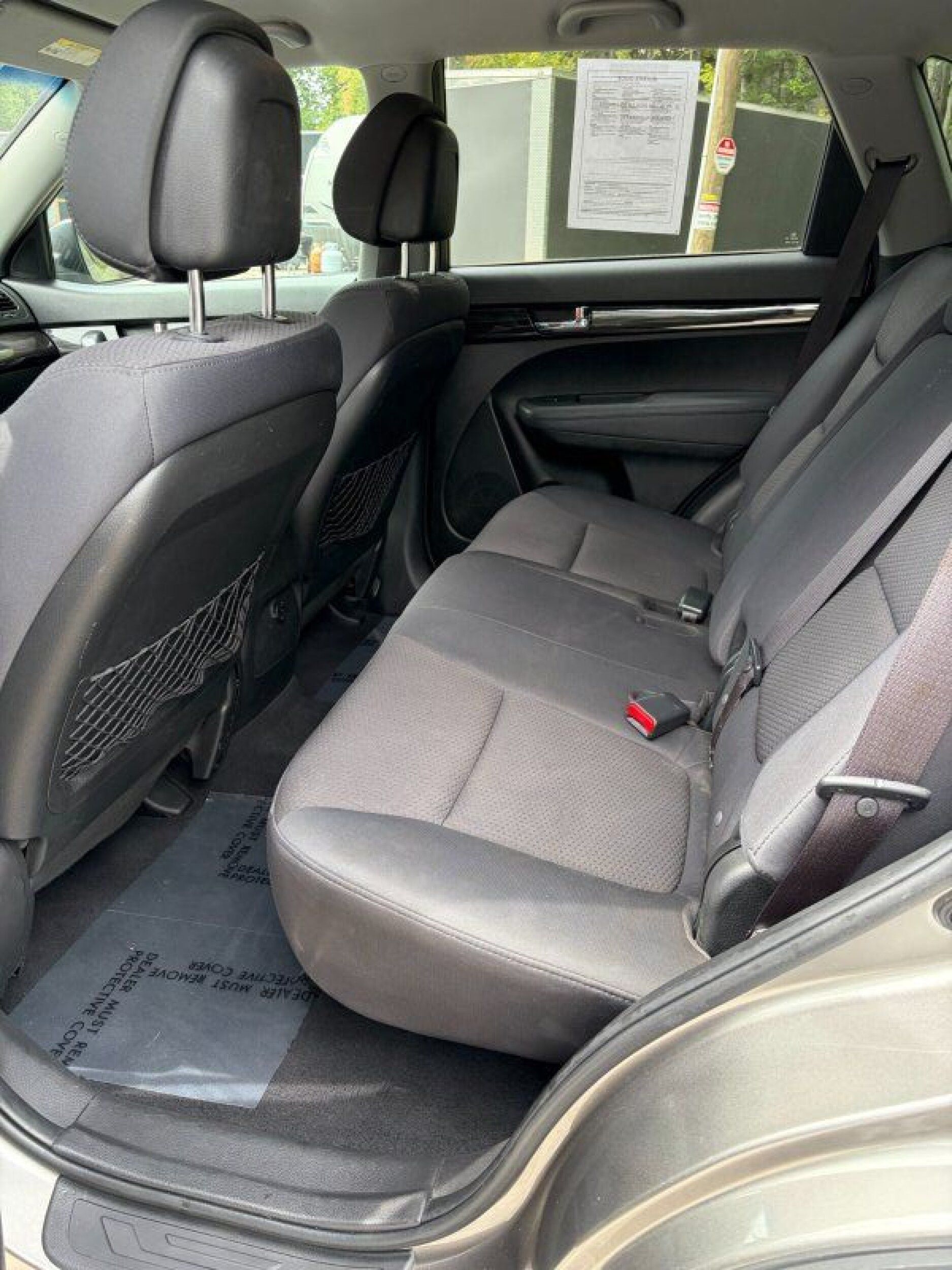 2011 Kia Sorento LX - Photo 7