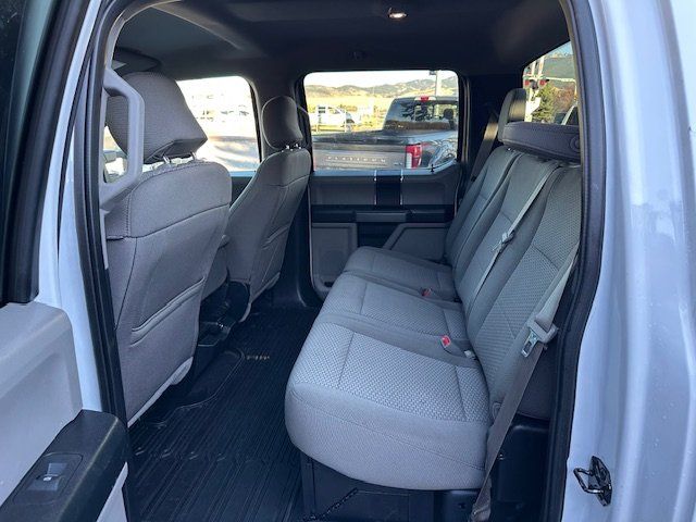2017 Ford F-350 XLT photo 9
