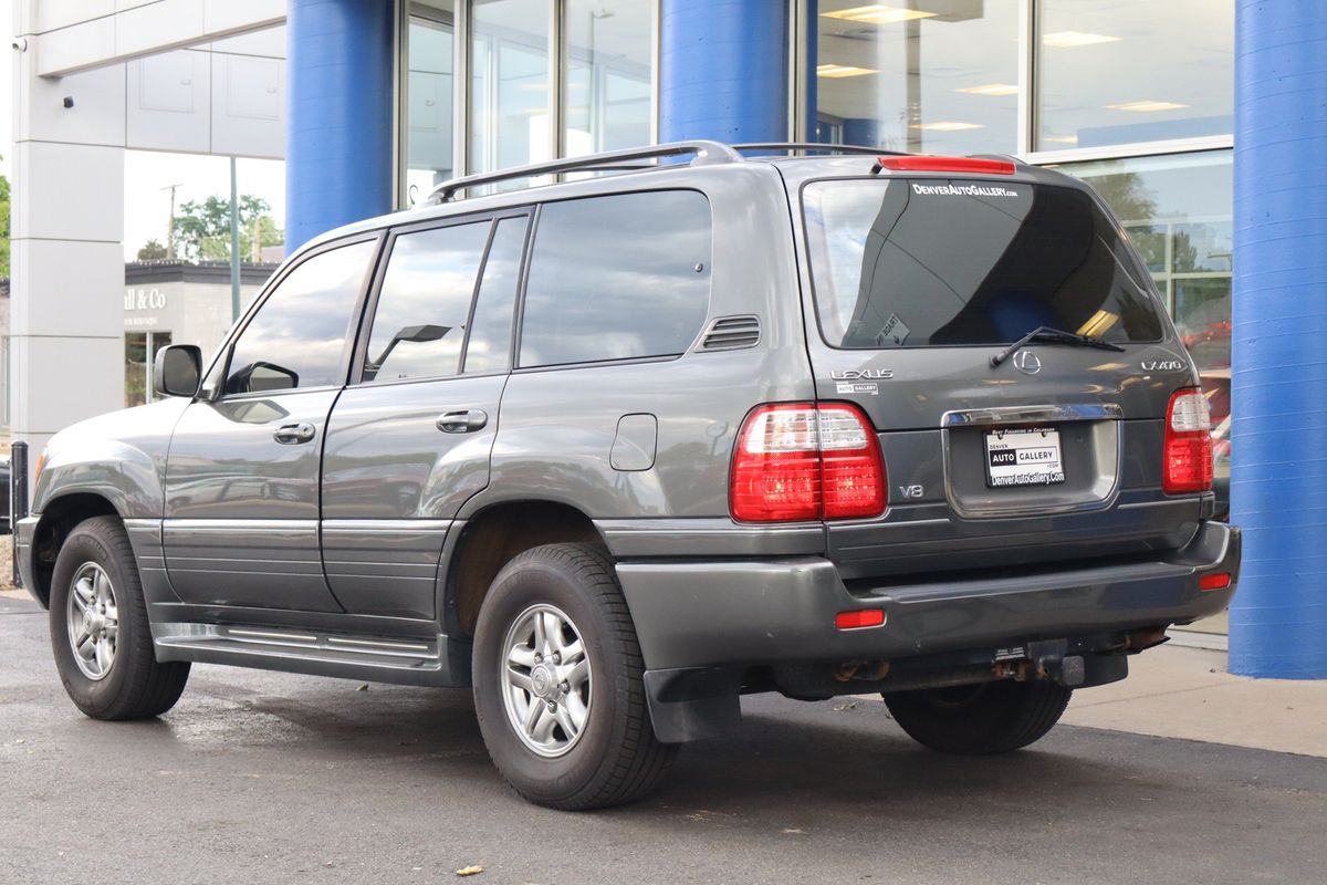 2001 Lexus LX 470 Base
