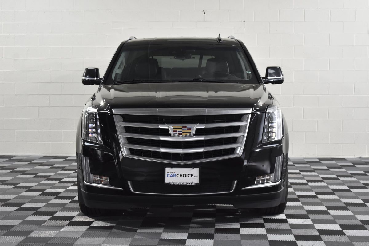 2018 Cadillac Escalade Luxury