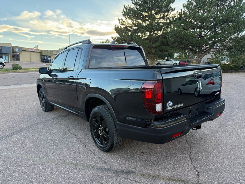2017 Honda Ridgeline Black Edition photo 3