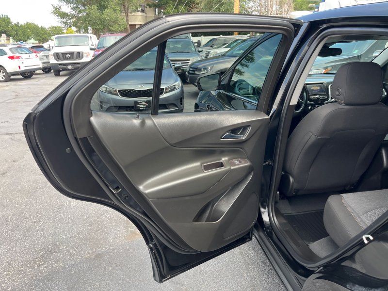 2022 Chevrolet Equinox LT photo 8