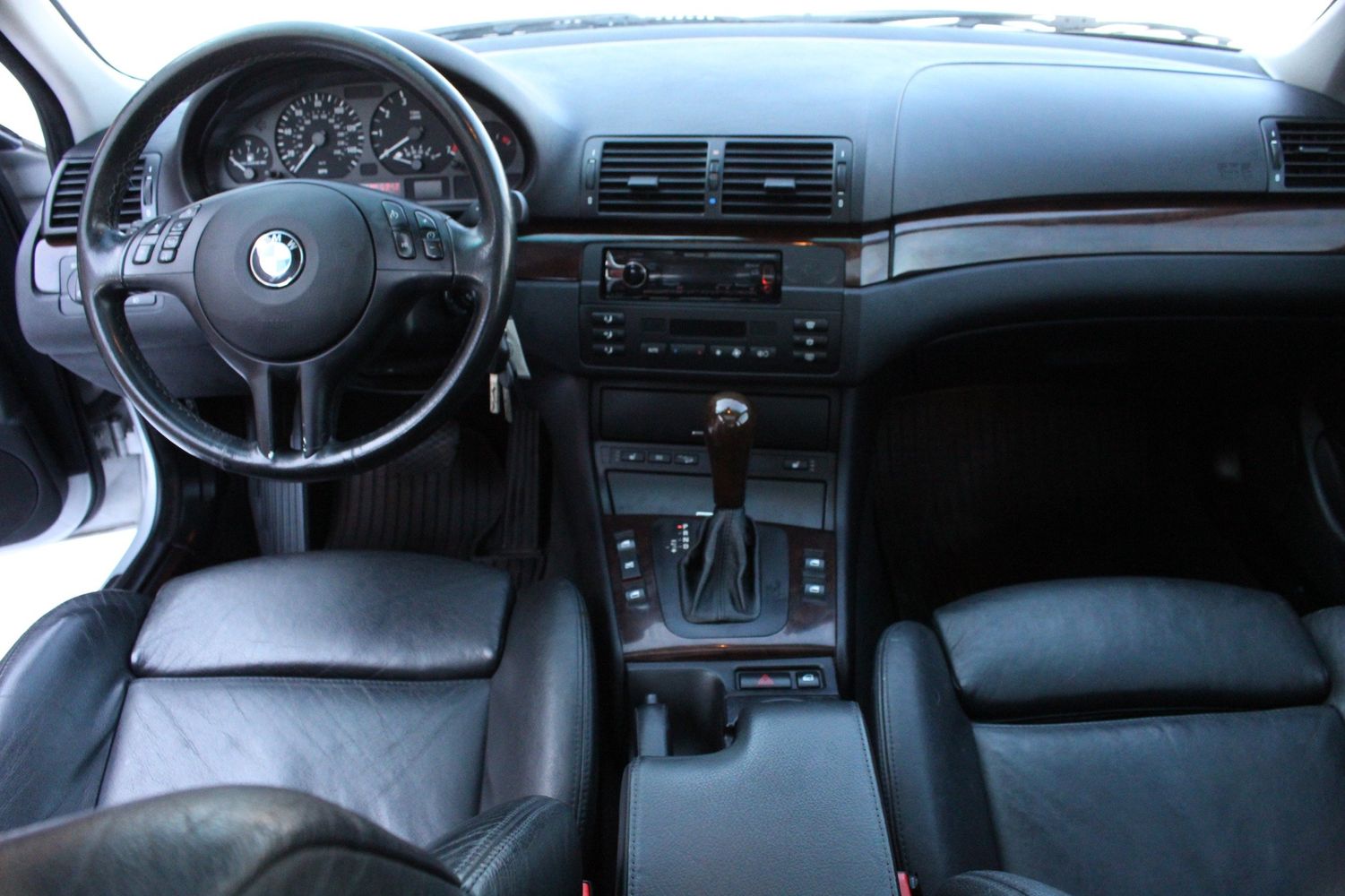 2003 bmw 325xi traction intégrale