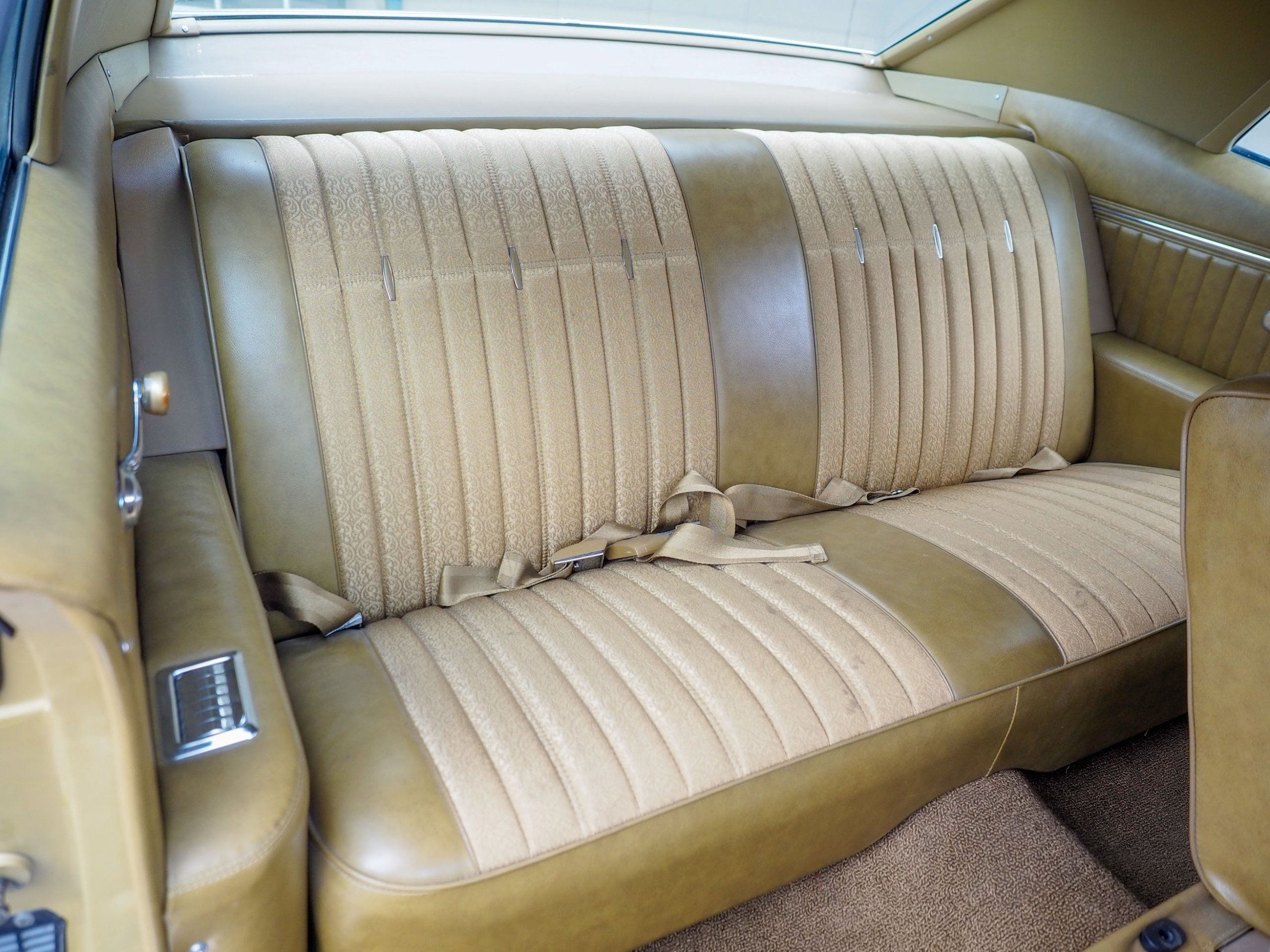 1969 Chevrolet Impala Gold 350