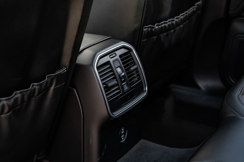 2021 Porsche Macan S - Photo 44