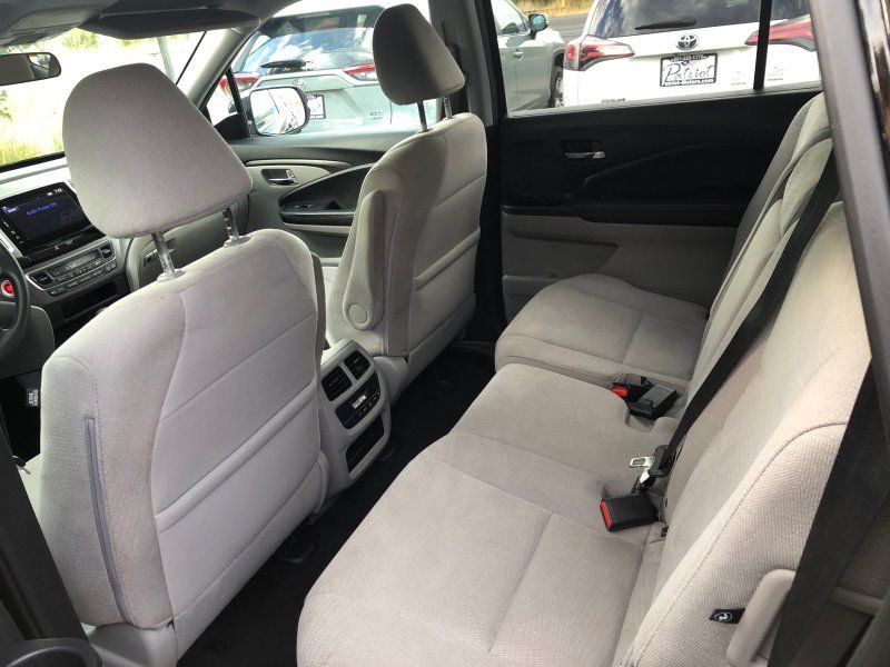 2018 Honda Pilot EX photo 10