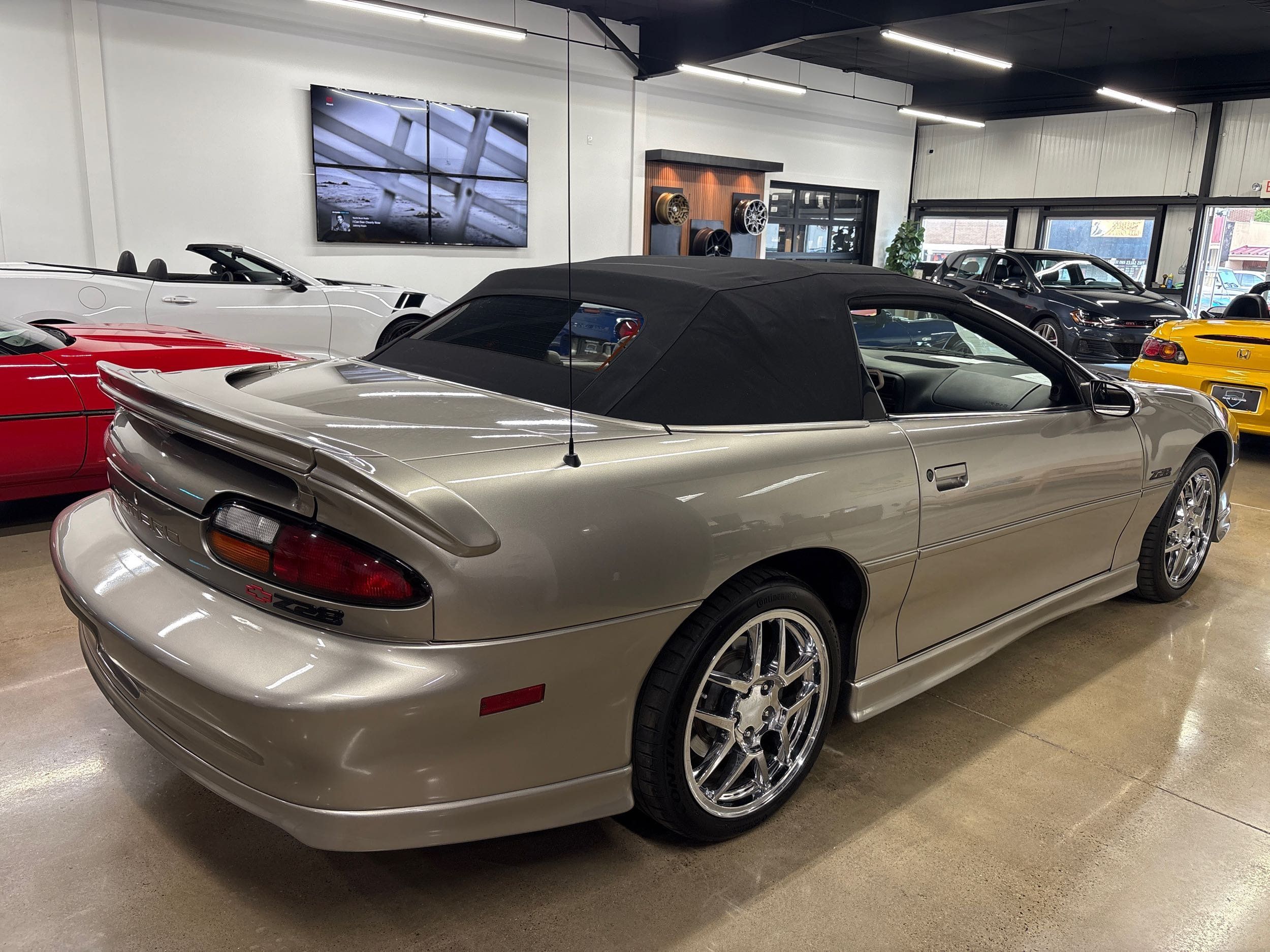 2002 Chevrolet Camaro Sport Coupe photo 61