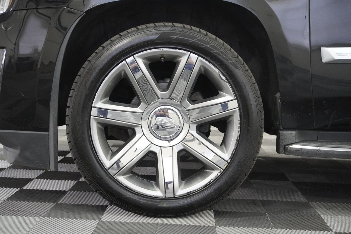 2016 Cadillac Escalade Luxury Collection